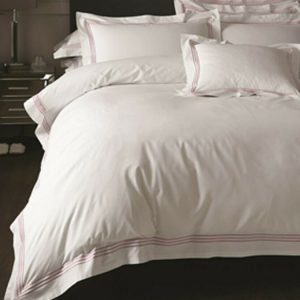 White / Pink Hotel Duvet Cover + Pillowcases DORIA